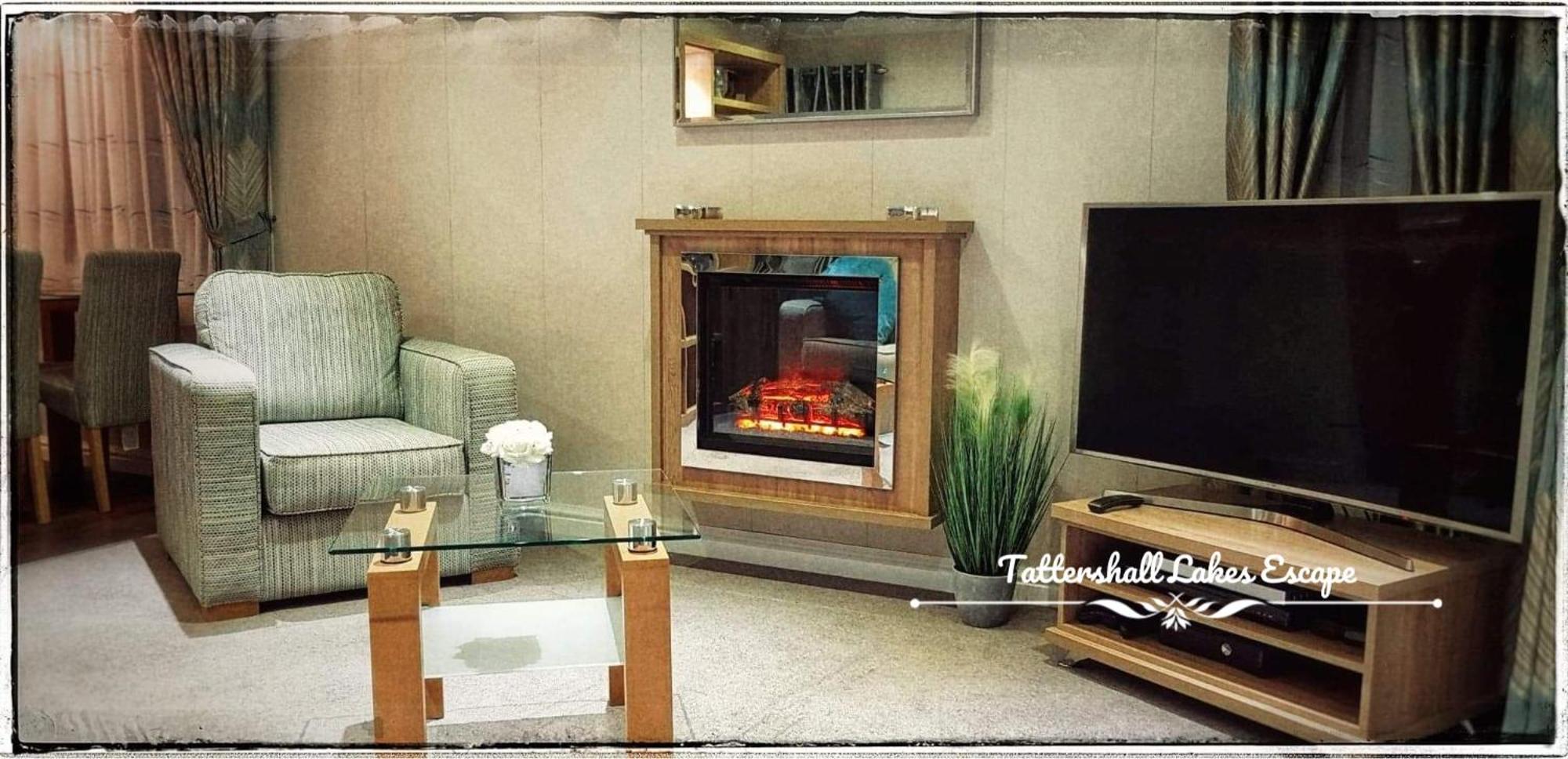 Meridian Tattershall Lakes Escape - Lakeside Lodge Caravan With A Fishing Peg Luxury Hot Tub Экстерьер фото