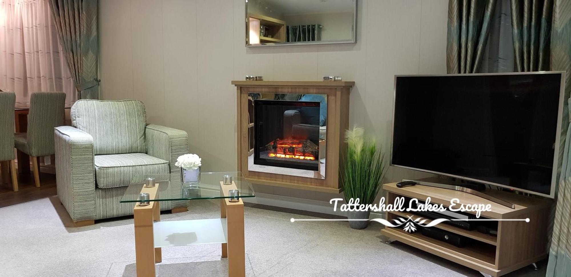 Meridian Tattershall Lakes Escape - Lakeside Lodge Caravan With A Fishing Peg Luxury Hot Tub Экстерьер фото