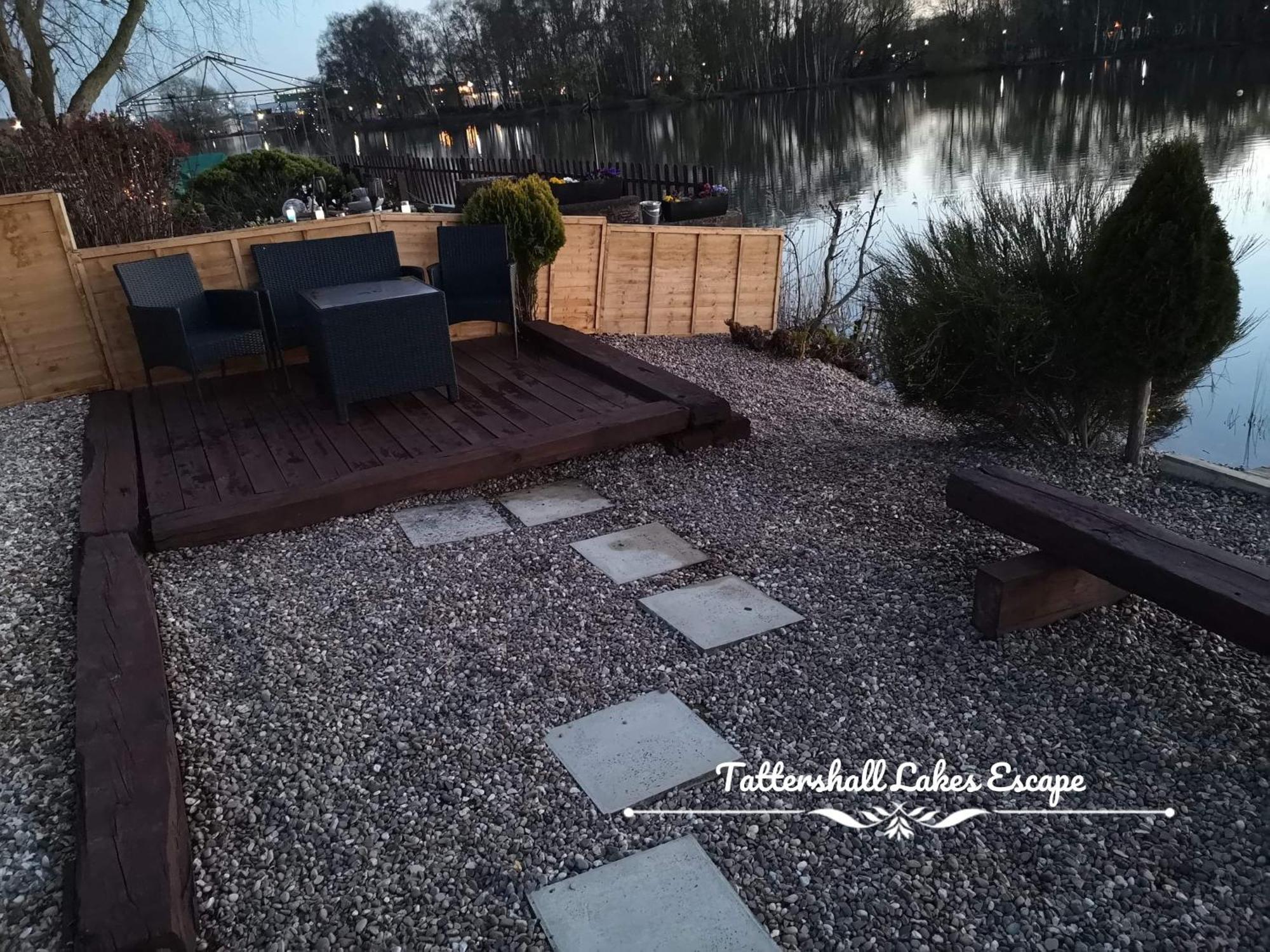 Meridian Tattershall Lakes Escape - Lakeside Lodge Caravan With A Fishing Peg Luxury Hot Tub Экстерьер фото